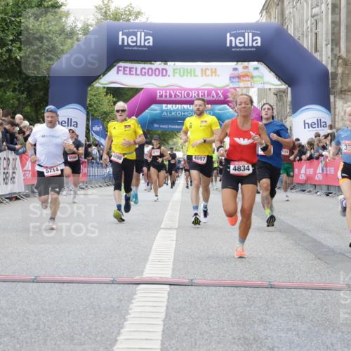 06.09.2026 - CURREX Alsterlauf Yannick Fuchs http://msf.ph/oto/10149523 06.09.2026 09:50:44 Ziel 3292, 3402, 4022, 4548, 4556, 4834, 4997, 4998, 5178, 5274, 5282, 5714, 8160 meine-sportfotos.de