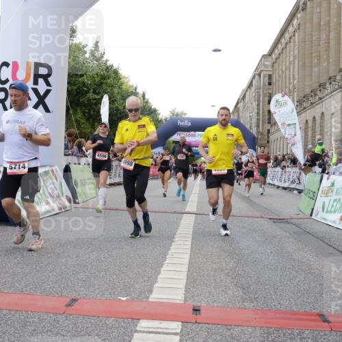 06.09.2026 - CURREX Alsterlauf Yannick Fuchs http://msf.ph/oto/10149539 06.09.2026 09:50:48 Ziel 3073, 3292, 3423, 4022, 4371, 4548, 4556, 4834, 4997, 4998, 5178, 5282, 5714, 6182, 8277 meine-sportfotos.de