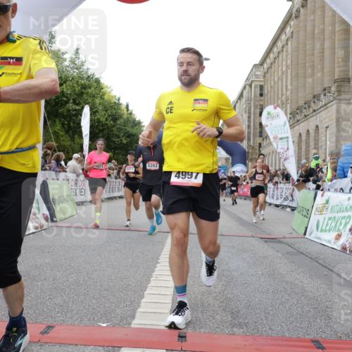 06.09.2026 - CURREX Alsterlauf Yannick Fuchs http://msf.ph/oto/10149544 06.09.2026 09:50:49 Ziel 3073, 3292, 3423, 3468, 4022, 4317, 4371, 4548, 4556, 4834, 4997, 4998, 5102, 5178, 5282, 5714, 6182, 8277 meine-sportfotos.de