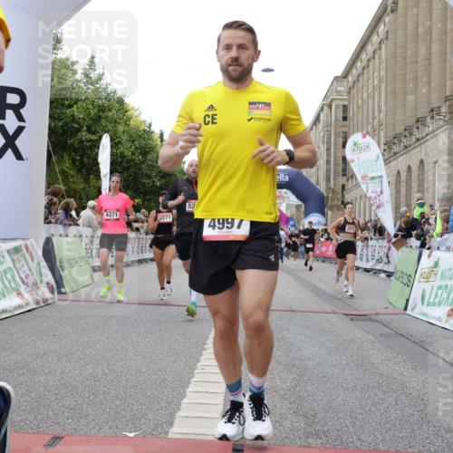 06.09.2026 - CURREX Alsterlauf Yannick Fuchs http://msf.ph/oto/10149545 06.09.2026 09:50:49 Ziel 3073, 3292, 3423, 3468, 4022, 4317, 4371, 4548, 4556, 4834, 4997, 4998, 5102, 5178, 5282, 5714, 6182, 8277 meine-sportfotos.de