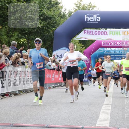 06.09.2026 - CURREX Alsterlauf Yannick Fuchs http://msf.ph/oto/10149552 06.09.2026 09:50:52 Ziel 2008, 2594, 2803, 3073, 3152, 3292, 3423, 3468, 3498, 4070, 4317, 4371, 4556, 4834, 4997, 4998, 5101, 5102, 5178, 5282, 5480, 5714, 6182, 8277 meine-sportfotos.de