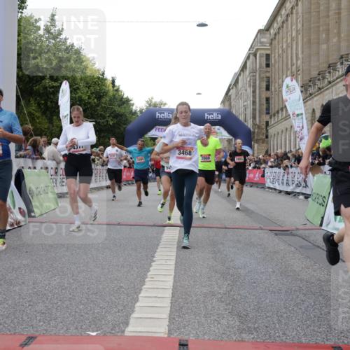 06.09.2026 - CURREX Alsterlauf Yannick Fuchs http://msf.ph/oto/10149567 06.09.2026 09:50:54 Ziel 2008, 2594, 2803, 3073, 3152, 3423, 3468, 3498, 4070, 4317, 4371, 4556, 4687, 4997, 4998, 5101, 5102, 5178, 5282, 5480, 5714, 6182, 6277, 8277 meine-sportfotos.de