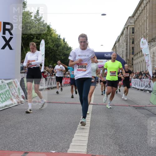 06.09.2026 - CURREX Alsterlauf Yannick Fuchs http://msf.ph/oto/10149571 06.09.2026 09:50:55 Ziel 2008, 2594, 2803, 3073, 3152, 3423, 3468, 3498, 4070, 4317, 4371, 4556, 4687, 4997, 5101, 5102, 5282, 5480, 6182, 6277, 8277 meine-sportfotos.de