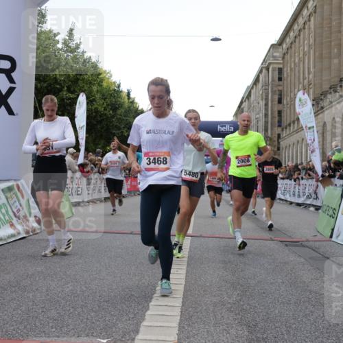 06.09.2026 - CURREX Alsterlauf Yannick Fuchs http://msf.ph/oto/10149572 06.09.2026 09:50:55 Ziel 2008, 2594, 2803, 3073, 3152, 3423, 3468, 3498, 4070, 4317, 4371, 4556, 4687, 4997, 5101, 5102, 5282, 5480, 6182, 6277, 8277 meine-sportfotos.de