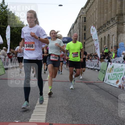 06.09.2026 - CURREX Alsterlauf Yannick Fuchs http://msf.ph/oto/10149573 06.09.2026 09:50:55 Ziel 2008, 2594, 2803, 3073, 3152, 3423, 3468, 3498, 4070, 4317, 4371, 4556, 4687, 4997, 5101, 5102, 5282, 5480, 6182, 6277, 8277 meine-sportfotos.de