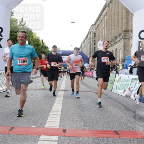 06.09.2026 - CURREX Alsterlauf Yannick Fuchs http://msf.ph/oto/10149584 06.09.2026 09:50:57 Ziel 2008, 2594, 2803, 3073, 3152, 3279, 3423, 3468, 3498, 3700, 4070, 4317, 4371, 4687, 5101, 5102, 5480, 6182, 6277, 8277 meine-sportfotos.de