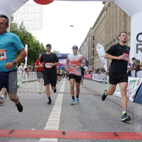 06.09.2026 - CURREX Alsterlauf Yannick Fuchs http://msf.ph/oto/10149586 06.09.2026 09:50:58 Ziel 2008, 2200, 2594, 2803, 3073, 3152, 3279, 3423, 3468, 3498, 3664, 3700, 4070, 4317, 4687, 5101, 5102, 5480, 6182, 6277 meine-sportfotos.de