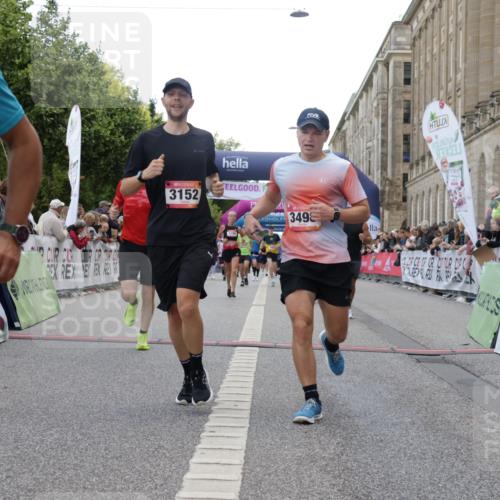 06.09.2026 - CURREX Alsterlauf Yannick Fuchs http://msf.ph/oto/10149587 06.09.2026 09:50:58 Ziel 2008, 2200, 2594, 2803, 3073, 3152, 3279, 3423, 3468, 3498, 3664, 3700, 4070, 4317, 4687, 5101, 5102, 5480, 6182, 6277 meine-sportfotos.de