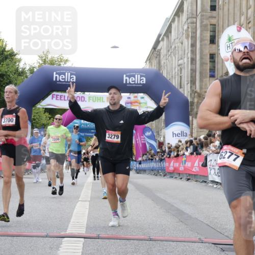 06.09.2026 - CURREX Alsterlauf Yannick Fuchs http://msf.ph/oto/10149597 06.09.2026 09:51:00 Ziel 2008, 2200, 2344, 2594, 2803, 3152, 3279, 3468, 3498, 3664, 3700, 4070, 4317, 4687, 5101, 5102, 5365, 5480, 6182, 6277 meine-sportfotos.de