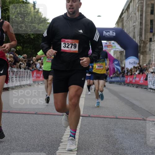 06.09.2026 - CURREX Alsterlauf Yannick Fuchs http://msf.ph/oto/10149690 06.09.2026 09:51:02 Ziel 2008, 2200, 2344, 2594, 2803, 3152, 3279, 3498, 3664, 3700, 4070, 4687, 4895, 5101, 5365, 5480, 5642, 5977, 6204, 6277 meine-sportfotos.de