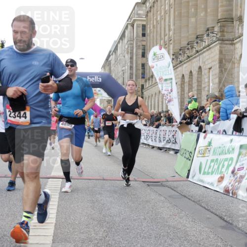 06.09.2026 - CURREX Alsterlauf Yannick Fuchs http://msf.ph/oto/10149980 06.09.2026 09:51:06 Ziel 2200, 2344, 2358, 3237, 3279, 3664, 3700, 4681, 4895, 5365, 5551, 5609, 5642, 5977, 6204, 6277, 8049, 8195 meine-sportfotos.de