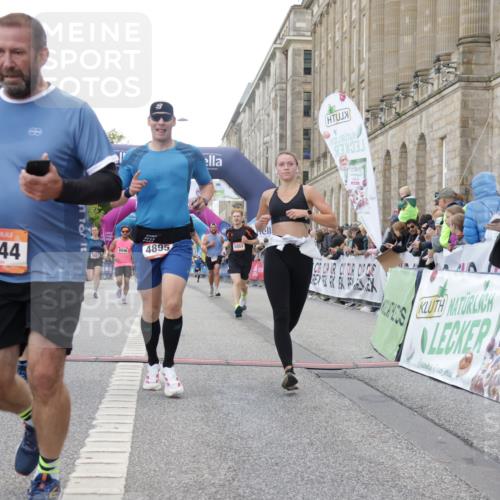 06.09.2026 - CURREX Alsterlauf Yannick Fuchs http://msf.ph/oto/10150006 06.09.2026 09:51:06 Ziel 2200, 2344, 2358, 3237, 3279, 3664, 3700, 4681, 4895, 5365, 5551, 5609, 5642, 5977, 6204, 6277, 8049, 8195 meine-sportfotos.de