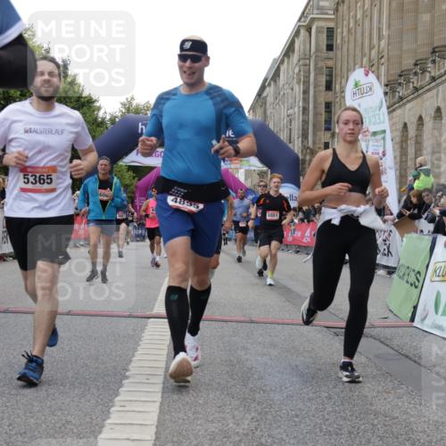 06.09.2026 - CURREX Alsterlauf Yannick Fuchs http://msf.ph/oto/10150086 06.09.2026 09:51:06 Ziel 2200, 2344, 2358, 3237, 3279, 3664, 3700, 4681, 4895, 5365, 5551, 5609, 5642, 5977, 6204, 6277, 8049, 8195 meine-sportfotos.de