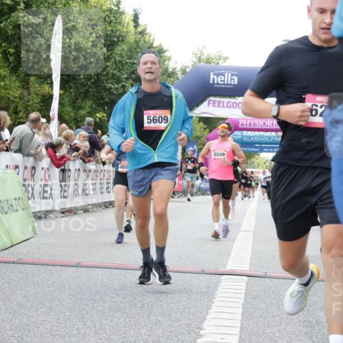 06.09.2026 - CURREX Alsterlauf Yannick Fuchs http://msf.ph/oto/10150201 06.09.2026 09:51:08 Ziel 2200, 2344, 2358, 3237, 3279, 3664, 3700, 4681, 4895, 5365, 5551, 5609, 5642, 5977, 6204, 8049, 8195 meine-sportfotos.de