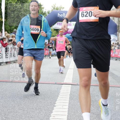 06.09.2026 - CURREX Alsterlauf Yannick Fuchs http://msf.ph/oto/10150232 06.09.2026 09:51:08 Ziel 2200, 2344, 2358, 3237, 3279, 3664, 3700, 4681, 4895, 5365, 5551, 5609, 5642, 5977, 6204, 8049, 8195 meine-sportfotos.de