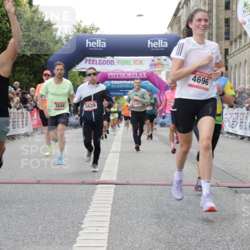 06.09.2026 - CURREX Alsterlauf Yannick Fuchs http://msf.ph/oto/10150899 06.09.2026 09:51:17 Ziel 2358, 2434, 2549, 3138, 3237, 3340, 3408, 3549, 4381, 4382, 4696, 5238, 5829, 5885, 6190, 6327, 6399, 8049, 8195 meine-sportfotos.de