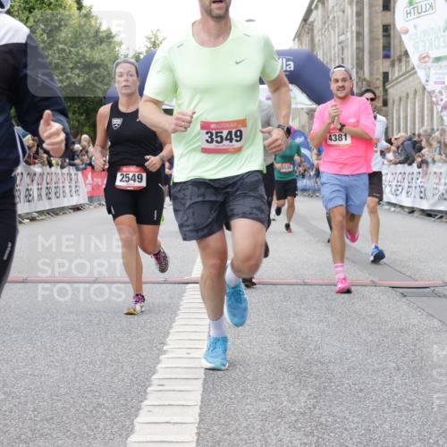 06.09.2026 - CURREX Alsterlauf Yannick Fuchs http://msf.ph/oto/10150906 06.09.2026 09:51:19 Ziel 2434, 2549, 2973, 2974, 3138, 3340, 3408, 3526, 3549, 3886, 4092, 4381, 4382, 4696, 5238, 5694, 5829, 5885, 6190, 6327, 6399 meine-sportfotos.de