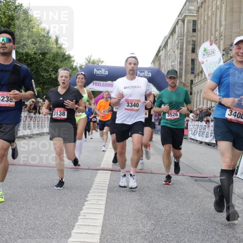 06.09.2026 - CURREX Alsterlauf Yannick Fuchs http://msf.ph/oto/10150919 06.09.2026 09:51:23 Ziel 2071, 2079, 2434, 2549, 2973, 2974, 3138, 3340, 3408, 3526, 3549, 3686, 3886, 4092, 4381, 4382, 4387, 4696, 4989, 5027, 5151, 5238, 5694, 5829, 5869, 5885, 6327, 6399, 8301 meine-sportfotos.de