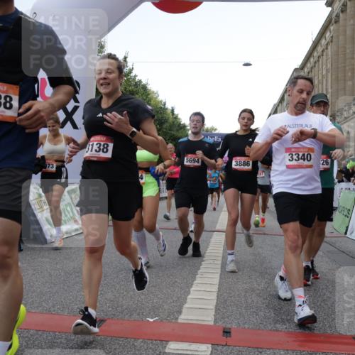 06.09.2026 - CURREX Alsterlauf Yannick Fuchs http://msf.ph/oto/10150926 06.09.2026 09:51:24 Ziel 2071, 2079, 2434, 2549, 2973, 2974, 3138, 3340, 3408, 3526, 3549, 3686, 3886, 4092, 4381, 4382, 4387, 4696, 4989, 5027, 5151, 5238, 5694, 5829, 5869, 5885, 6327, 6399, 6490, 8301 meine-sportfotos.de