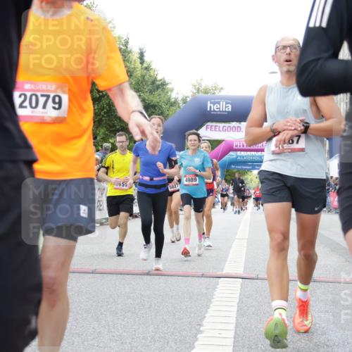 06.09.2026 - CURREX Alsterlauf Yannick Fuchs http://msf.ph/oto/10150929 06.09.2026 09:51:26 Ziel 2071, 2079, 2434, 2549, 2973, 2974, 3138, 3286, 3340, 3408, 3526, 3549, 3686, 3886, 4092, 4381, 4382, 4387, 4989, 5027, 5151, 5238, 5694, 5869, 5885, 6490, 8301 meine-sportfotos.de