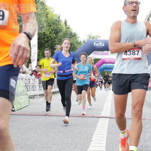 06.09.2026 - CURREX Alsterlauf Yannick Fuchs http://msf.ph/oto/10150932 06.09.2026 09:51:26 Ziel 2071, 2079, 2434, 2549, 2973, 2974, 3138, 3286, 3340, 3408, 3526, 3549, 3686, 3886, 4092, 4381, 4382, 4387, 4989, 5027, 5151, 5238, 5694, 5869, 5885, 6490, 8301 meine-sportfotos.de
