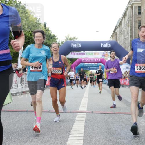 06.09.2026 - CURREX Alsterlauf Yannick Fuchs http://msf.ph/oto/10150940 06.09.2026 09:51:27 Ziel 2071, 2079, 2973, 2974, 3138, 3286, 3340, 3408, 3526, 3686, 3886, 4092, 4381, 4382, 4387, 4989, 5027, 5151, 5238, 5694, 5869, 5885, 6490, 8301 meine-sportfotos.de