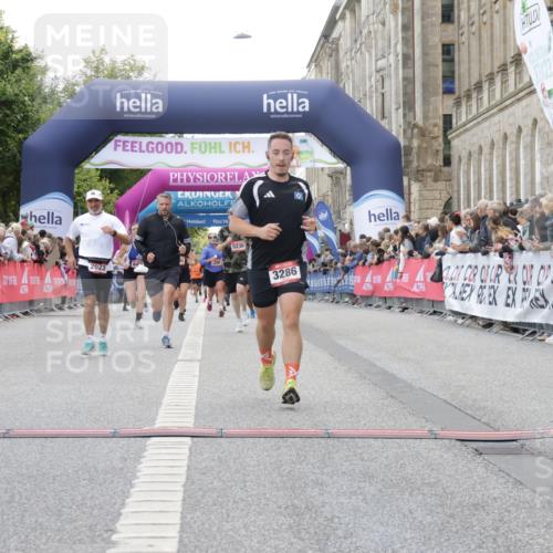 06.09.2026 - CURREX Alsterlauf Yannick Fuchs http://msf.ph/oto/10151153 06.09.2026 09:51:30 Ziel 2023, 2071, 2079, 2973, 2974, 3286, 3526, 3686, 3733, 3886, 4092, 4387, 4989, 5027, 5151, 5230, 5694, 5869, 6411, 6490, 8301 meine-sportfotos.de