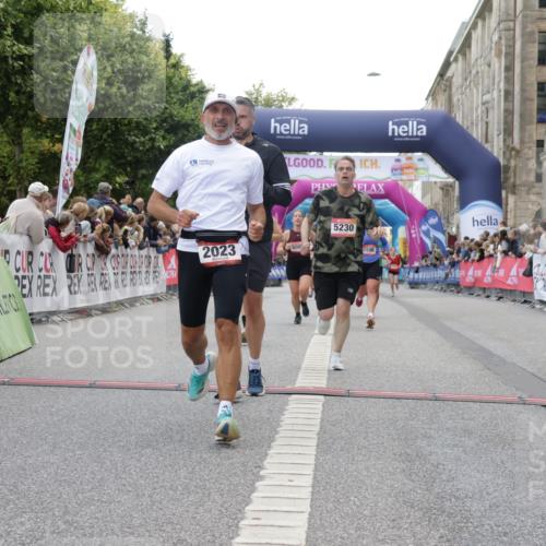 06.09.2026 - CURREX Alsterlauf Yannick Fuchs http://msf.ph/oto/10151479 06.09.2026 09:51:33 Ziel 2023, 3286, 3686, 3733, 4987, 4989, 5027, 5151, 5230, 5596, 5814, 5847, 5869, 6411, 6490, 8085, 8301 meine-sportfotos.de
