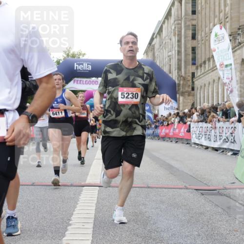 06.09.2026 - CURREX Alsterlauf Yannick Fuchs http://msf.ph/oto/10151582 06.09.2026 09:51:35 Ziel 2023, 3286, 3733, 4210, 4985, 4987, 5027, 5230, 5525, 5596, 5814, 5847, 6411, 6490, 8085 meine-sportfotos.de
