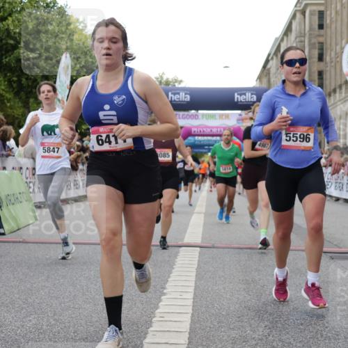 06.09.2026 - CURREX Alsterlauf Yannick Fuchs http://msf.ph/oto/10151722 06.09.2026 09:51:36 Ziel 2023, 3286, 3733, 4210, 4985, 4987, 5230, 5525, 5596, 5814, 5847, 6411, 6490, 8085 meine-sportfotos.de