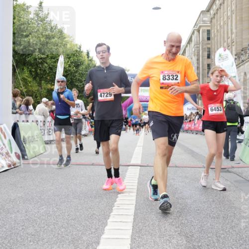 06.09.2026 - CURREX Alsterlauf Yannick Fuchs http://msf.ph/oto/10152463 06.09.2026 09:51:45 Ziel 2542, 3465, 4210, 4267, 4268, 4427, 4729, 4985, 5525, 5814, 6405, 6453, 8332 meine-sportfotos.de