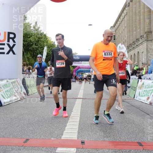 06.09.2026 - CURREX Alsterlauf Yannick Fuchs http://msf.ph/oto/10152480 06.09.2026 09:51:46 Ziel 2542, 3465, 4210, 4267, 4268, 4427, 4729, 4985, 5525, 6023, 6405, 6453, 8332 meine-sportfotos.de