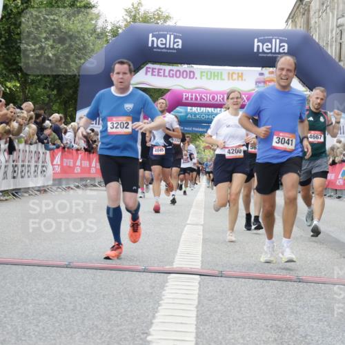 06.09.2026 - CURREX Alsterlauf Yannick Fuchs http://msf.ph/oto/10152725 06.09.2026 09:51:51 Ziel 2542, 3041, 3202, 3465, 4200, 4267, 4268, 4332, 4333, 4667, 4729, 4845, 5621, 5882, 6023, 8332 meine-sportfotos.de