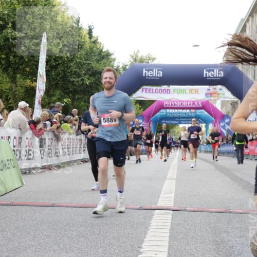 06.09.2026 - CURREX Alsterlauf Yannick Fuchs http://msf.ph/oto/10153687 06.09.2026 09:52:05 Ziel 2719, 3301, 3839, 3975, 4250, 4567, 4742, 5321, 5862, 5881, 6092, 6206, 8280 meine-sportfotos.de