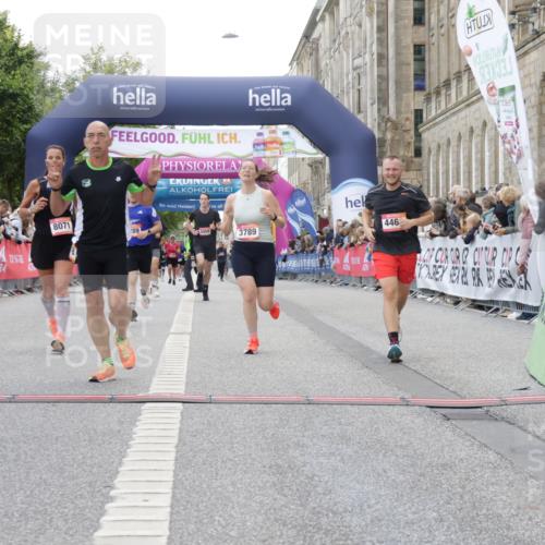 06.09.2026 - CURREX Alsterlauf Yannick Fuchs http://msf.ph/oto/10154083 06.09.2026 09:52:11 Ziel 2118, 2191, 2284, 2758, 3289, 3301, 3450, 3789, 3839, 3975, 4250, 4462, 4567, 5321, 5881, 8071 meine-sportfotos.de