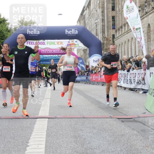 06.09.2026 - CURREX Alsterlauf Yannick Fuchs http://msf.ph/oto/10154100 06.09.2026 09:52:11 Ziel 2118, 2191, 2284, 2758, 3289, 3301, 3450, 3789, 3839, 3975, 4250, 4462, 4567, 5321, 5881, 8071 meine-sportfotos.de