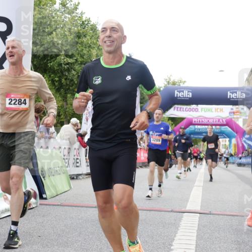 06.09.2026 - CURREX Alsterlauf Yannick Fuchs http://msf.ph/oto/10154131 06.09.2026 09:52:13 Ziel 2118, 2191, 2284, 2758, 3289, 3301, 3450, 3789, 3839, 3975, 4462, 4567, 5129, 5287, 5321, 8071 meine-sportfotos.de
