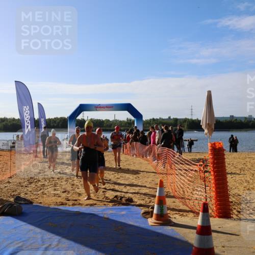 06.09.2026 - 20. Norderstedt Triathlon Andreas Tolksdorf http://msf.ph/oto/10154258 06.09.2026 10:05:01 Schwimmen 1205, 1214, 1217, 1233, 1489, 1501 meine-sportfotos.de