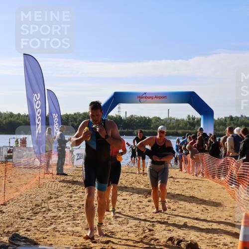 06.09.2026 - 20. Norderstedt Triathlon Andreas Tolksdorf http://msf.ph/oto/10154348 06.09.2026 10:05:14 Schwimmen 1201, 1217, 1234, 1494, 1503 meine-sportfotos.de