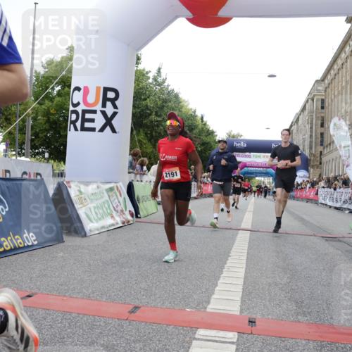 06.09.2026 - CURREX Alsterlauf Yannick Fuchs http://msf.ph/oto/10154349 06.09.2026 09:52:16 Ziel 2118, 2191, 2284, 2758, 3289, 3301, 3450, 3789, 3839, 4462, 4567, 5129, 5287, 8071 meine-sportfotos.de