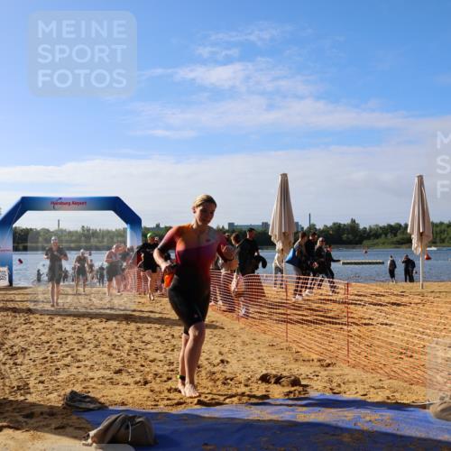 06.09.2026 - 20. Norderstedt Triathlon Andreas Tolksdorf http://msf.ph/oto/10154560 06.09.2026 10:05:57 Schwimmen 1195, 1197, 1215, 1223, 1491, 1511 meine-sportfotos.de
