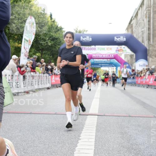 06.09.2026 - CURREX Alsterlauf Yannick Fuchs http://msf.ph/oto/10154572 06.09.2026 09:52:18 Ziel 2118, 2191, 2284, 2758, 2765, 3124, 3289, 3450, 3789, 4301, 4462, 5129, 5287, 8071 meine-sportfotos.de
