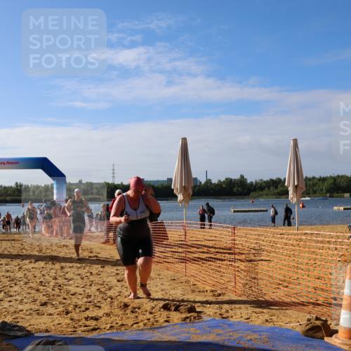 06.09.2026 - 20. Norderstedt Triathlon Andreas Tolksdorf http://msf.ph/oto/10154577 06.09.2026 10:06:02 Schwimmen 1195, 1197, 1215, 1223, 1491, 1504 meine-sportfotos.de