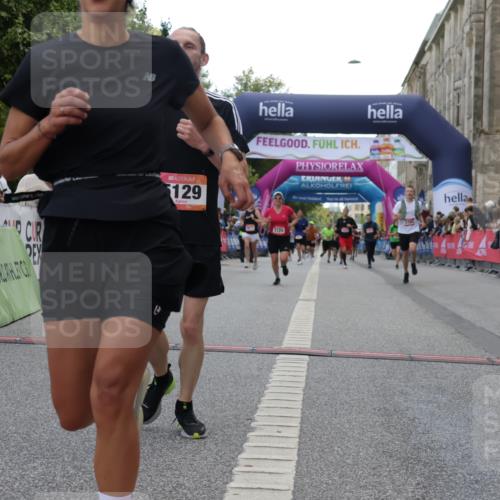 06.09.2026 - CURREX Alsterlauf Yannick Fuchs http://msf.ph/oto/10154669 06.09.2026 09:52:19 Ziel 2118, 2191, 2284, 2758, 2765, 3124, 3289, 3450, 3789, 4301, 4462, 5129, 5287, 8071 meine-sportfotos.de