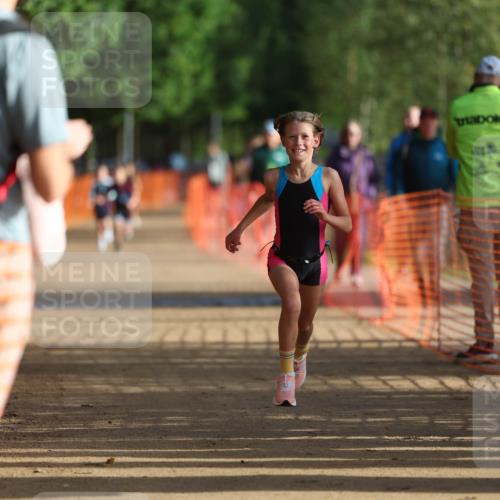 06.09.2026 - 20. Norderstedt Triathlon Mo-Foto http://msf.ph/oto/10154793 06.09.2026 09:11:31 Laufen 47 meine-sportfotos.de