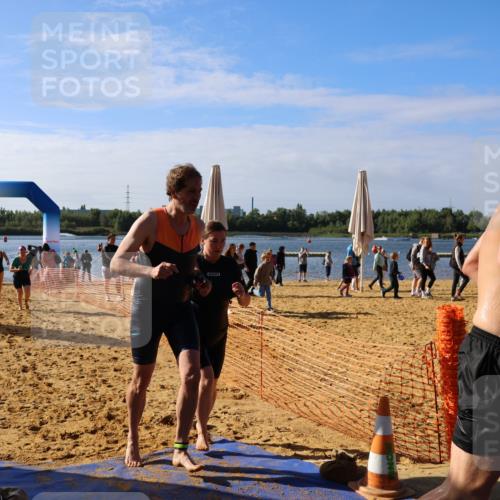 06.09.2026 - 20. Norderstedt Triathlon Andreas Tolksdorf http://msf.ph/oto/10154810 06.09.2026 10:06:29 Schwimmen 1200, 1211, 1222, 1496, 1506, 1509 meine-sportfotos.de