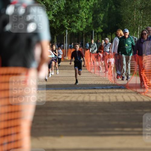 06.09.2026 - 20. Norderstedt Triathlon Mo-Foto http://msf.ph/oto/10154817 06.09.2026 09:11:37 Laufen 39, 44, 47 meine-sportfotos.de