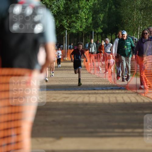 06.09.2026 - 20. Norderstedt Triathlon Mo-Foto http://msf.ph/oto/10154820 06.09.2026 09:11:37 Laufen 39, 44, 47 meine-sportfotos.de