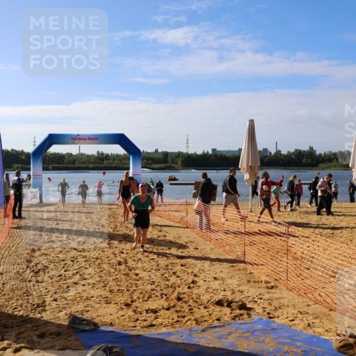 06.09.2026 - 20. Norderstedt Triathlon Andreas Tolksdorf http://msf.ph/oto/10154821 06.09.2026 10:06:32 Schwimmen 1199, 1200, 1236, 1496, 1506, 1509 meine-sportfotos.de