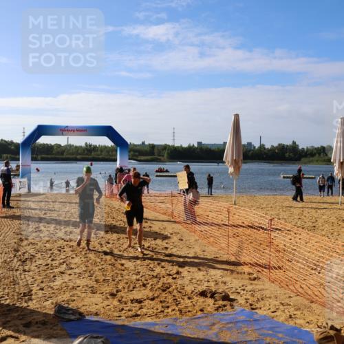 06.09.2026 - 20. Norderstedt Triathlon Andreas Tolksdorf http://msf.ph/oto/10154936 06.09.2026 10:06:39 Schwimmen 1199, 1228, 1236 meine-sportfotos.de